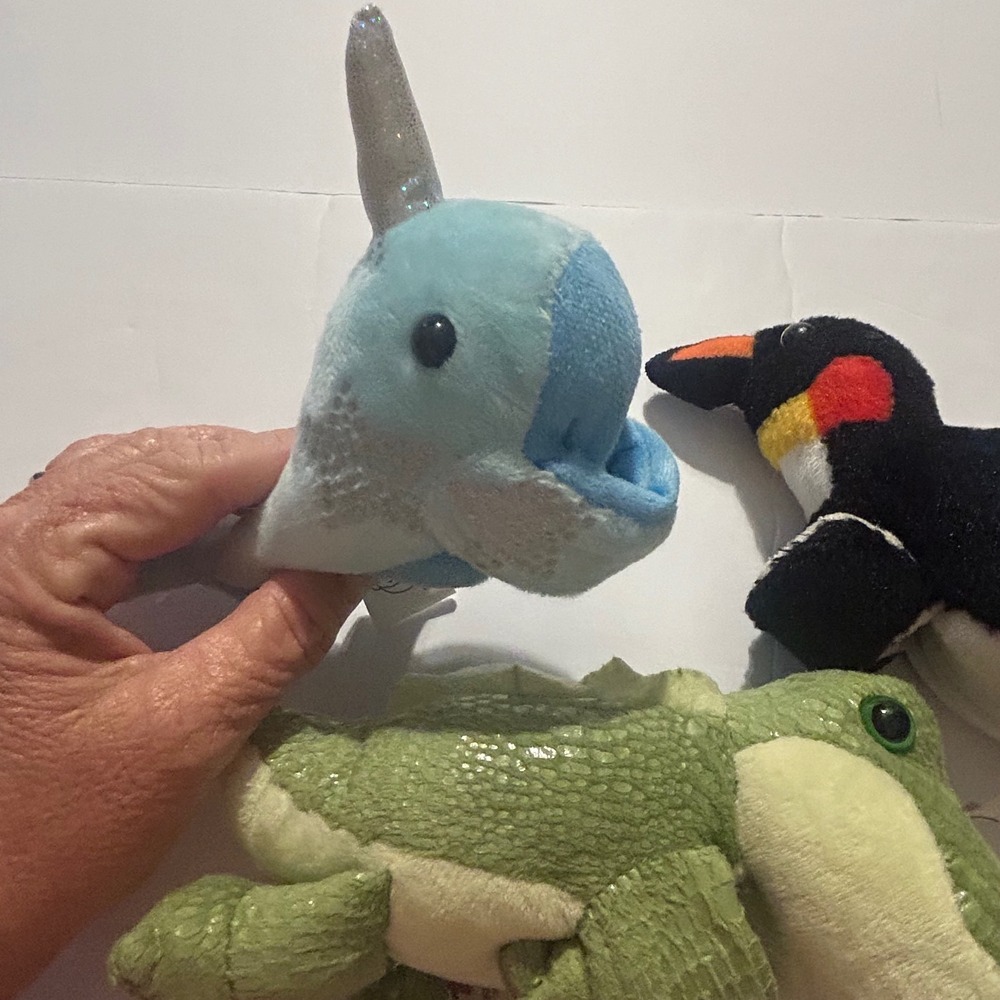 Plush Narwhal Toucan The Petting Zoo Smushable Wild Republic Wrap on objects - Picture 3 of 8